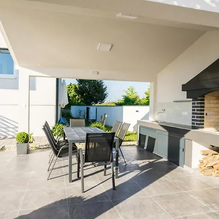 Barbara-holiday With Sea View Villa *