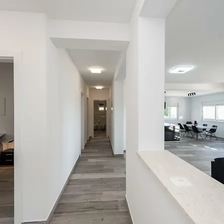 Villa Barbara-holiday With Sea View *